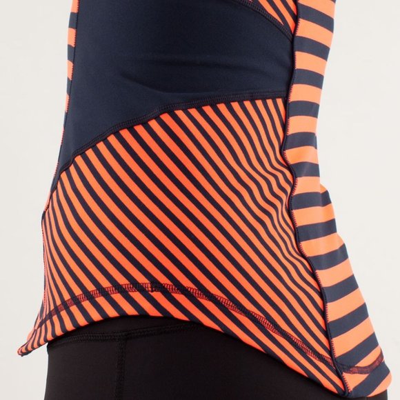 Lululemon Work It Our Tank Size 10 - Picture 4 of 9